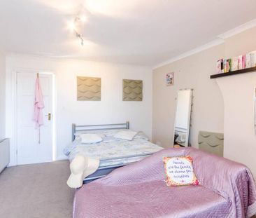 5 bedroom end of terrace house to rent - Photo 5
