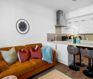 2 bedroom flat to rent - Photo 2