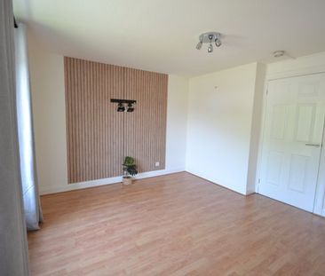 30 Hutcheon Low Place, AB21 9WL, Aberdeen - Photo 2