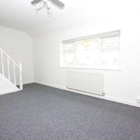 Goldings Road, Loughton, IG10 - Photo 1