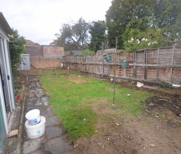 3 bedroom terraced house to rent - Photo 6
