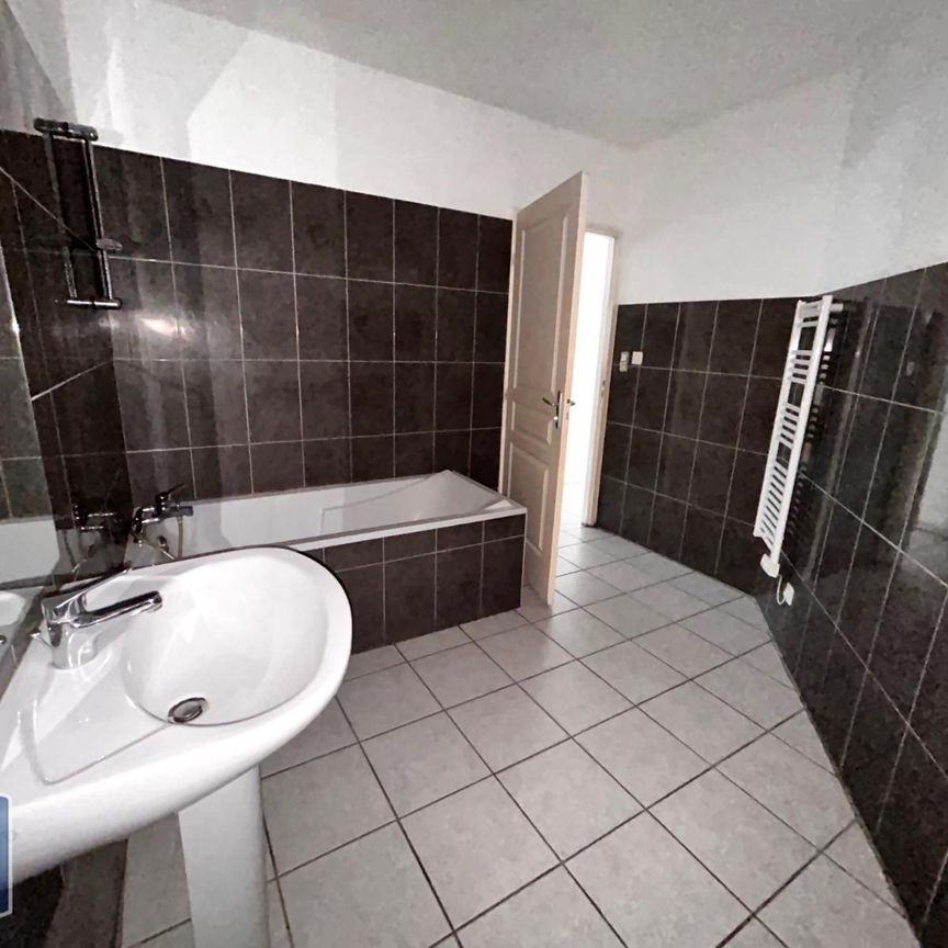 Location Appartement 3 pièces 45m² FIRMINY 42700 - Photo 1