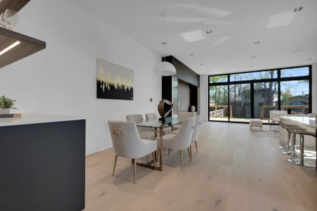 For Lease - 17 Broadview Avenue, Mississauga, Ontario - Photo 2