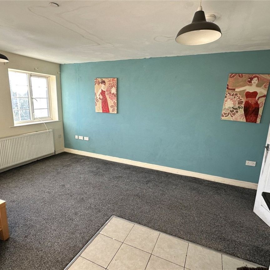 Carrholme Court, King Cross, Halifax, HX1 - Photo 1