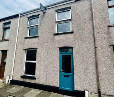 3 bedroom terraced house to rent - Photo 2