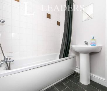 2 bedroom house to rent Bramford Lane, Ipswich, IP1 - Photo 6