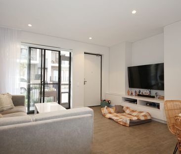 Convenient and Modern Living - Photo 4