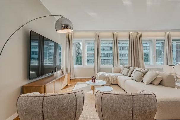 Via Augusta, Barcelona, Catalonia 08021 - Photo 1