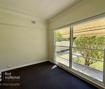 Freshly Renovated & Lawn maintenance included - Photo 2