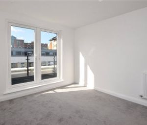 1 Bedrooms Flat to rent in Sapphire Court, Lord Street, Watford, Hertfordshire WD17 | £ 254 - Photo 1