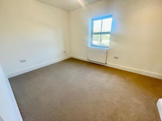 3 bedroom end of terrace house to rent - Photo 1