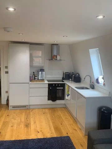 2 Bed Flat, Foxbourne Road, SW17 - Photo 4