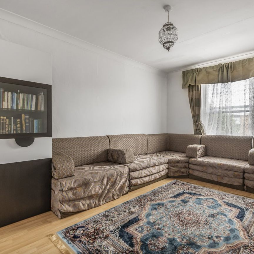 Fulham Road, Fulham, London, SW6 - Photo 1