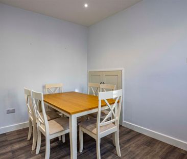 4 bedroom terraced house to rent - Photo 6