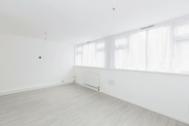 3 Bed Maisonette, Wick Road, E9 - Photo 1