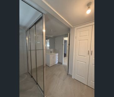 Newly Renovated 2-Bedroom Unit in GULLIVER - AVAILABLE NOW!!! - Photo 3