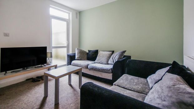 3 bedroom terraced house to rent - Photo 1