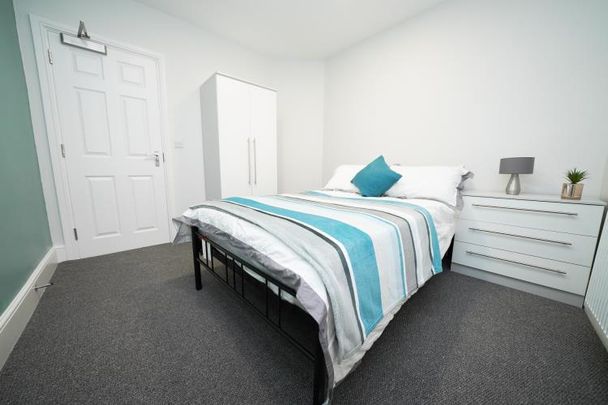 Student Apartment 4 bedroom, Broomhall, Sheffield - Photo 1