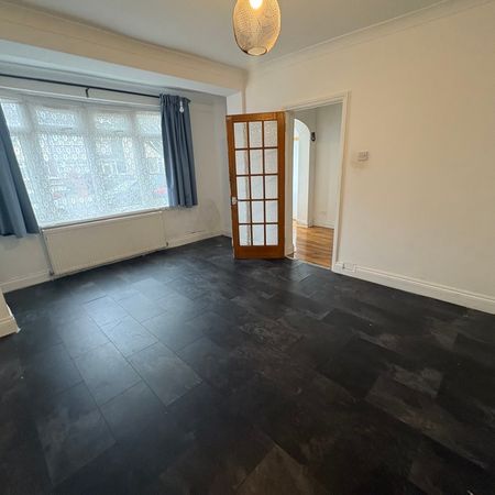 Morland Gardens - Photo 4