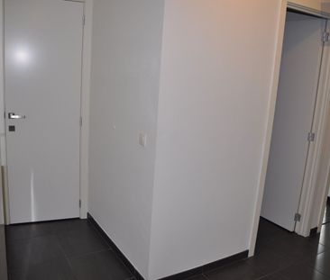 RUIM APPARTEMENT VAN +- 100 M² MET 2 SLPK EN BUREEL OP CENTRALE LOC... - Foto 5