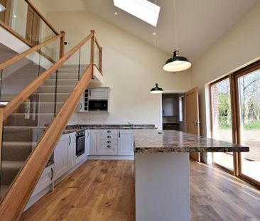 3 bedroom detached house to rent - Photo 1