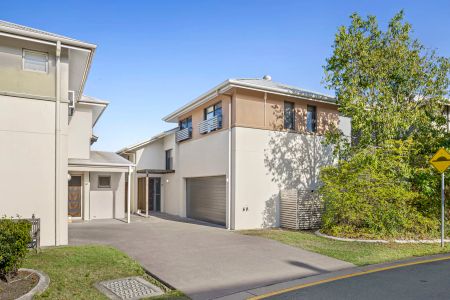 Modern Townhome in a Family-Focused Wakerley Estate - Photo 2