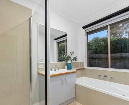 Narre Warren South - Photo 2