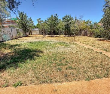 Three-Bedroom Home Close to Schools and Local Shops - Photo 4