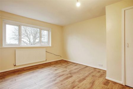 3 bedroom end of terrace house to rent - Photo 3