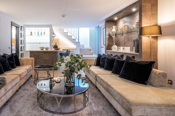 Guadalmina Alta, San Pedro de Alcantara, Canary Islands 29670 - Photo 1