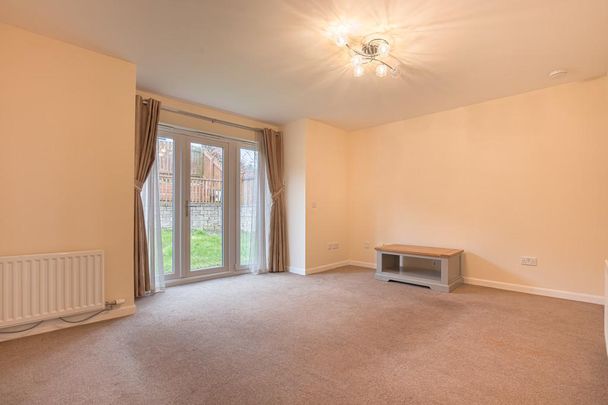 4 bedroom detached house to rent - Photo 1