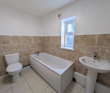 Westend, Llanelli, SA15 3DN - Photo 3