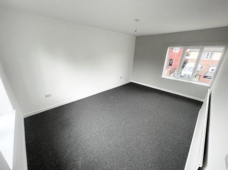 3 bedroom end of terrace house to rent - Photo 3