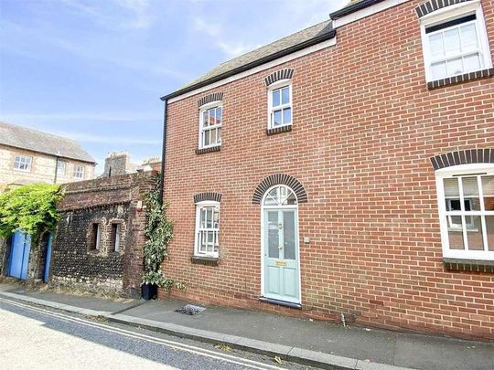 East Street, Lewes, BN7 - Photo 1