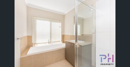 TIDY TOWNHOUSE - Photo 5