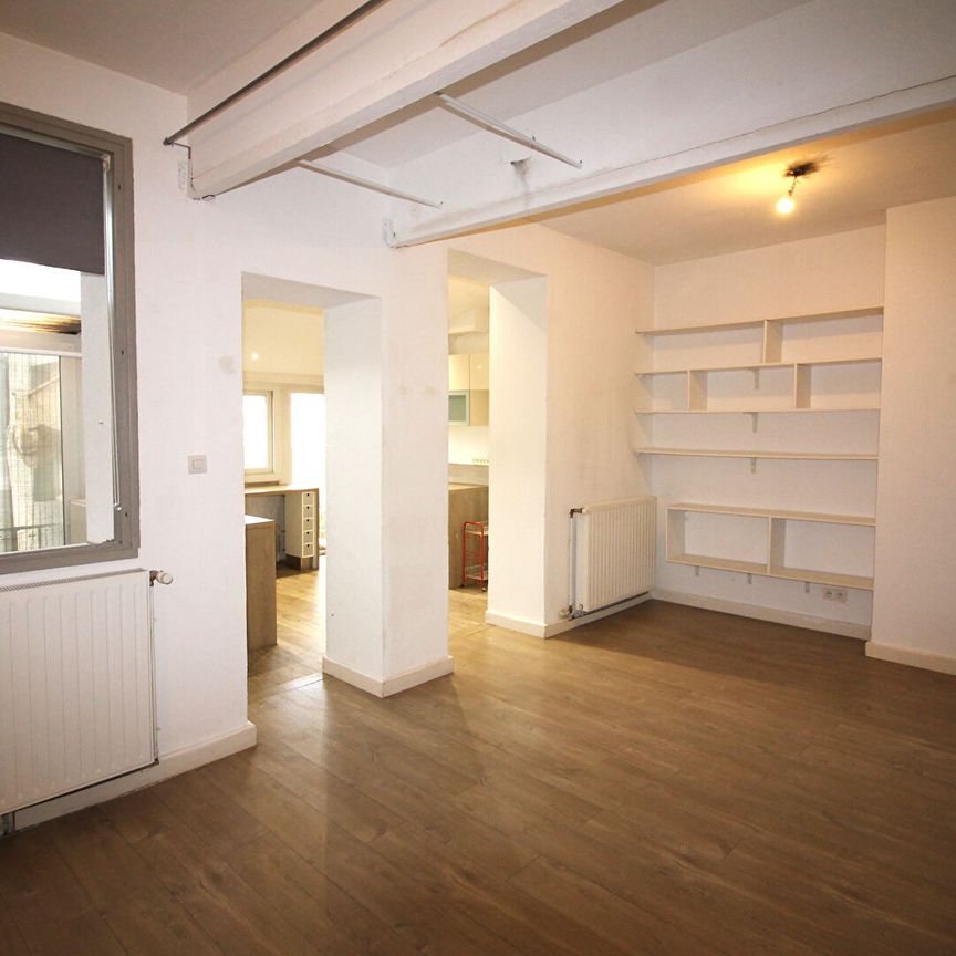 Location Appartement 3 pièces 78m² NIMES 30000 - Photo 1