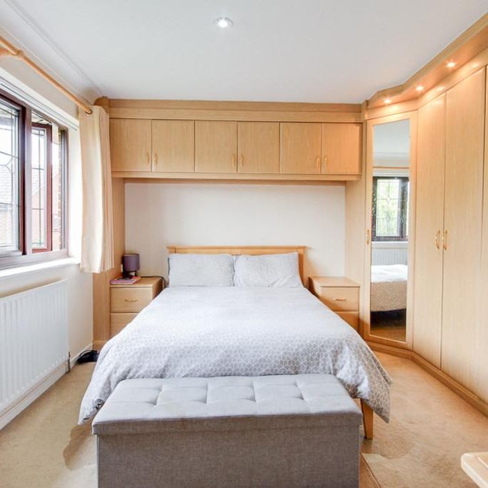4 bedroom detached house to rent - Photo 1