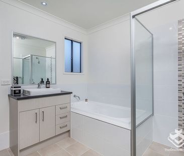 GREAT LOCATION + MODERN STYLE HOME - Photo 5