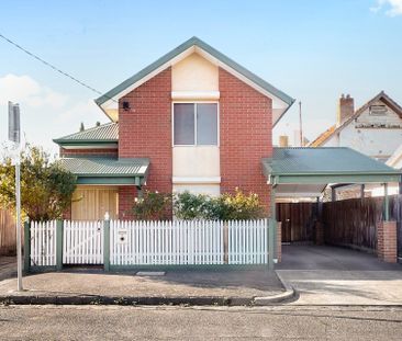 Bright & Fresh 2-Bedroom House in the Heart of Brunswick - Photo 3