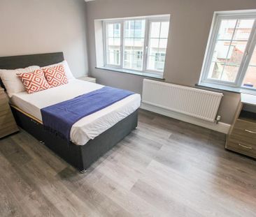 5 bedroom semi-detached house to rent - Photo 6