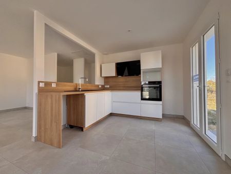 Location Maison 4 pièces 100 m2 à Nébian - Photo 3