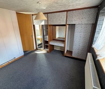 4 Bed Flat, Deacon Road, SO19 - Photo 6