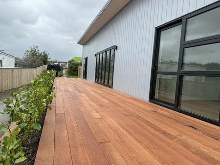 New build by the beach - Photo 2