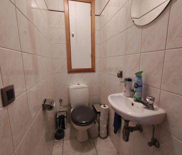 Verzorgd tweeslaapkamer appartement met garage in centrum Hooglede - Foto 2