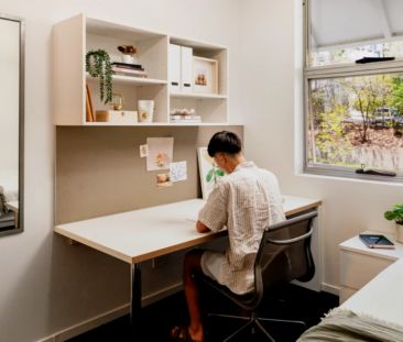 1 Bedroom Apartment - Photo 3