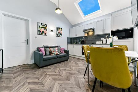 1 bedroom serviced apartment to rent - Photo 3