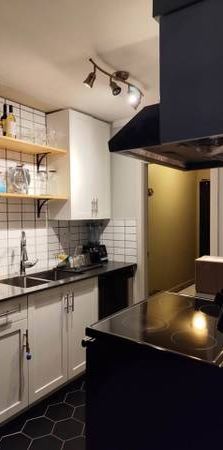 1 Bed 1 Bath - Kitsilano Apartment - Photo 1