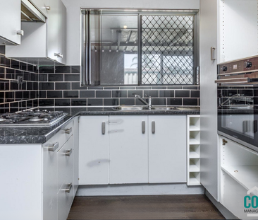 3 Redtingle Rd, Camillo WA 6111 - House For Rent | Domain - Photo 5