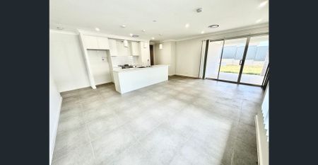 Brand New Spacious & Stylish Family Home in Prime Wilton Location - Photo 5