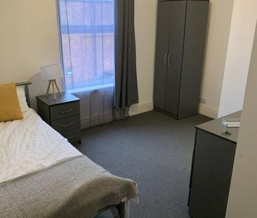 2 bedroom house share to rent - Photo 1
